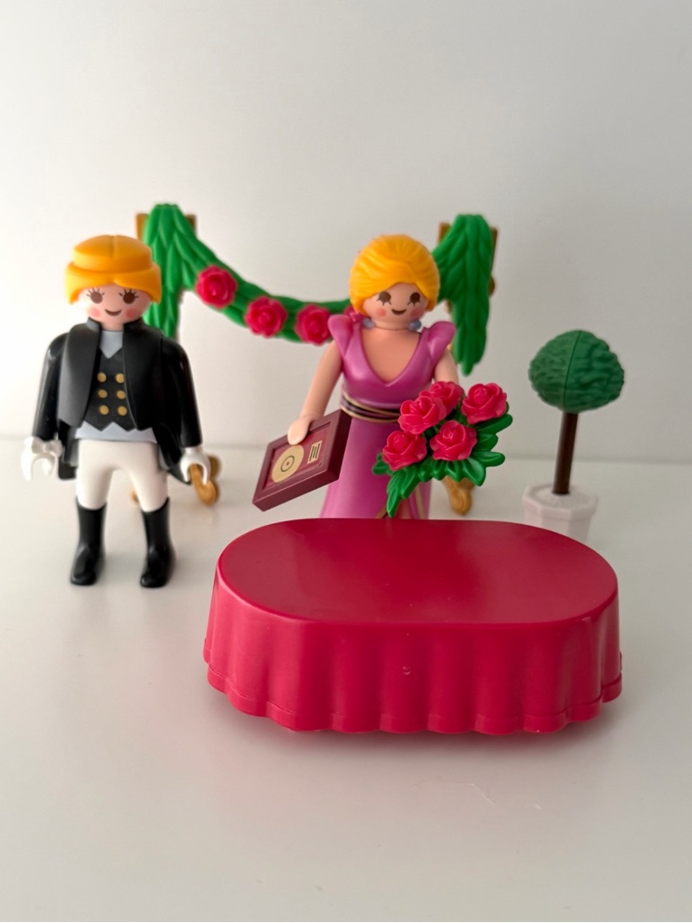 PLAYMOBIL Celebrity with Award 4788 & Equestrian Girl